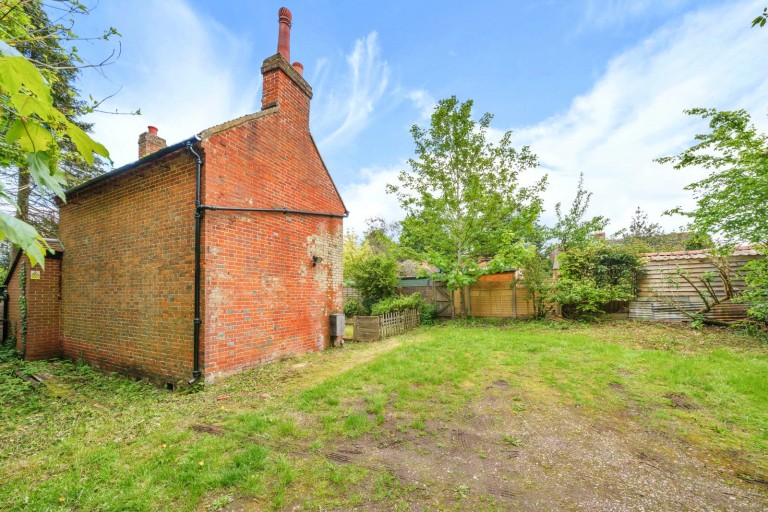 Images for Parkside Cottages, The Street, West Clandon, GU4
