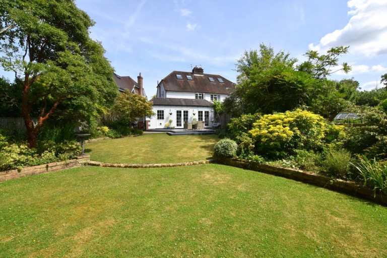 Images for Surrey Gardens, East Horsley
