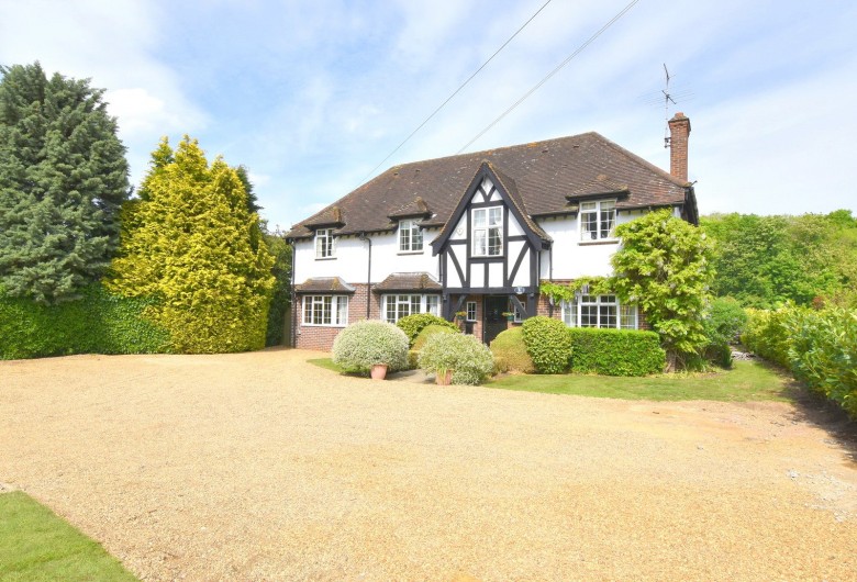 Click the photo for more details of Ockham Road North, East Horsley, KT24