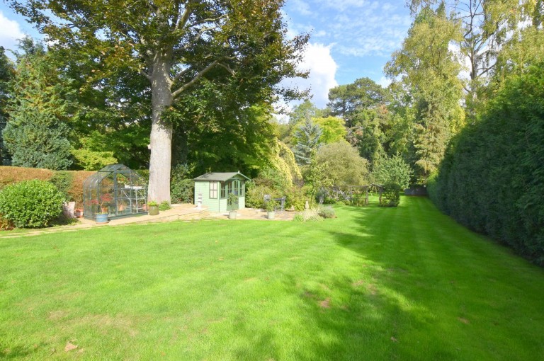 Images for Bishopsmead Close, East Horsley, KT24