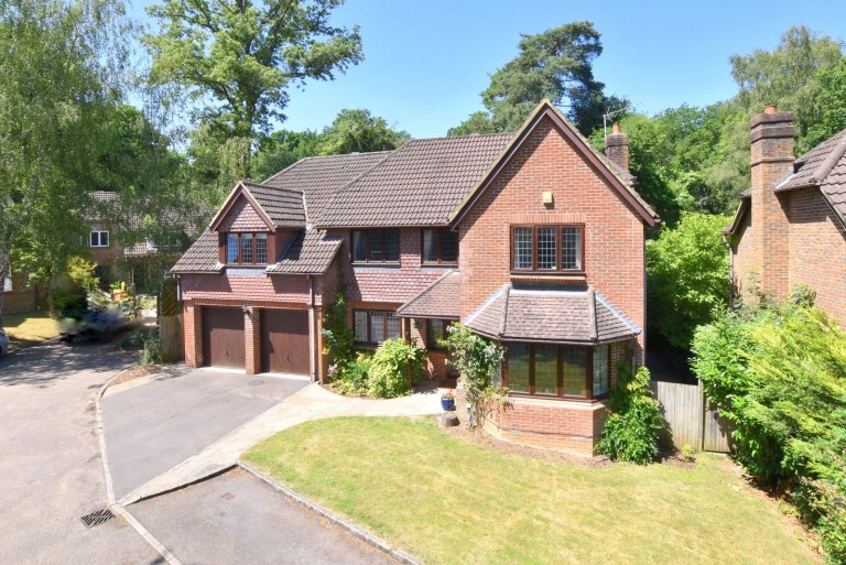 Images for Falconwood, East Horsley, KT24