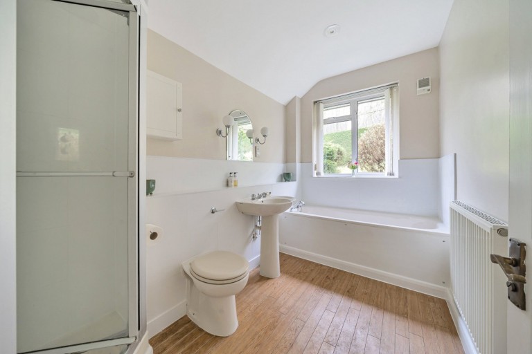 Images for Beech Avenue, Effingham, Surrey