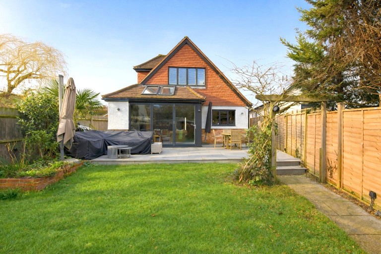 Images for Surrey Gardens, Effingham Junction, Surrey