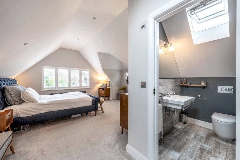 Images for Surrey Gardens, Effingham Junction, Surrey