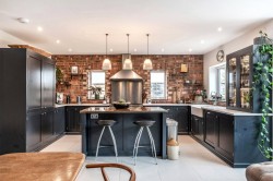 Images for Surrey Gardens, Effingham Junction, Surrey