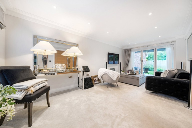 Images for Walnut Tree Gardens, West Horsley, Surrey