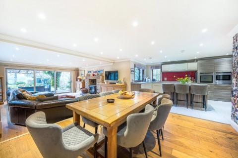 Click the photo for more details of Chalk Lane, East Horsley, Surrey