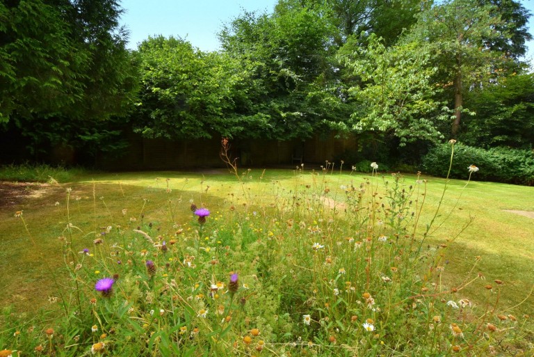 Images for Heathview, East Horsley
