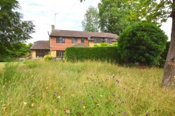 Images for Heathview, East Horsley