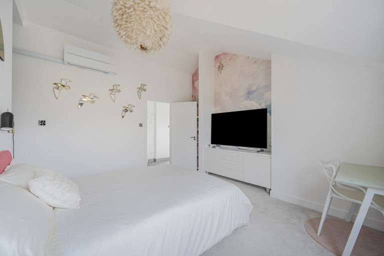 Images for Orchard Close, East Horsley, Surrey