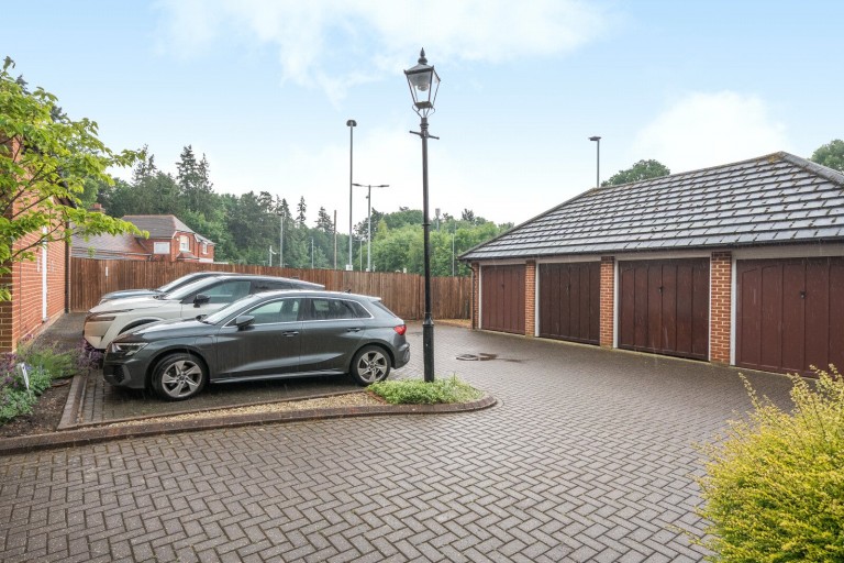 Images for Thornleas Place, East Horsley, Surrey