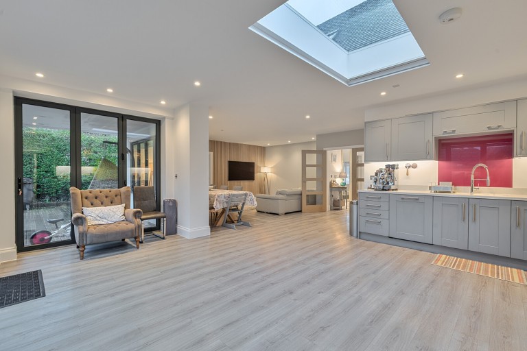 Images for Surrey Gardens, Effingham Junction, Surrey