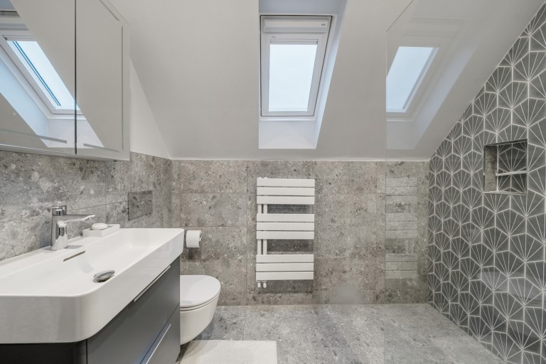 Images for Surrey Gardens, Effingham Junction, Surrey