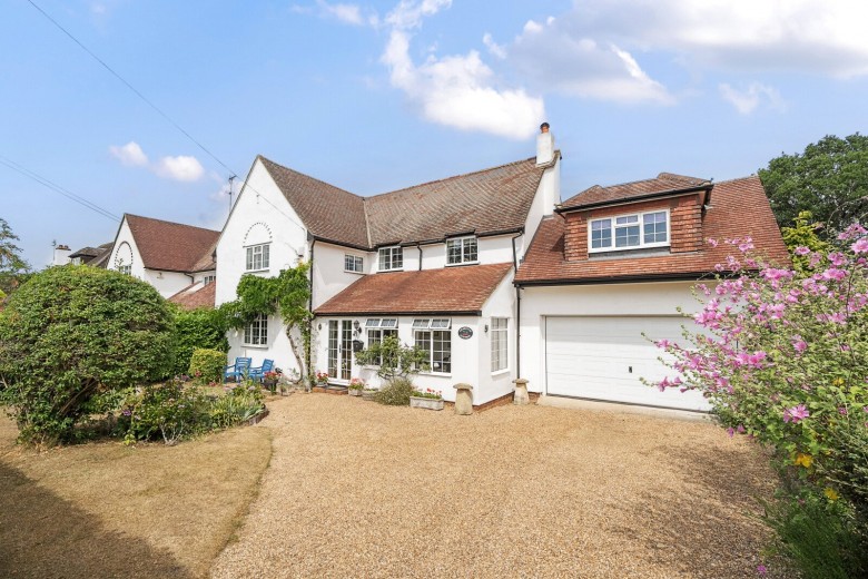 Click the photo for more details of Edwin Road, West Horsley, Surrey