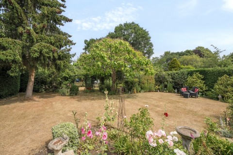 Click the photo for more details of Edwin Road, West Horsley, Surrey