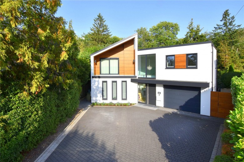 Click the photo for more details of The Highlands, East Horsley, Surrey