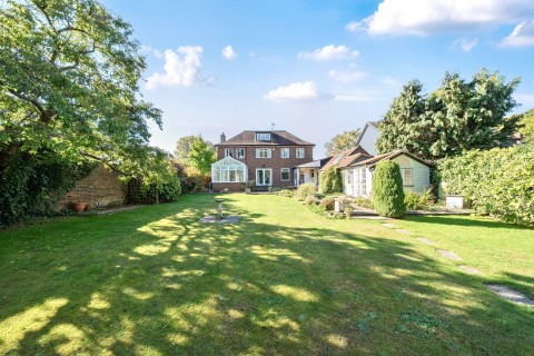 Click the photo for more details of The Highlands, East Horsley, Surrey