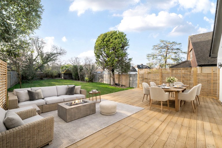 Images for Surrey Gardens, Effingham Junction, Surrey