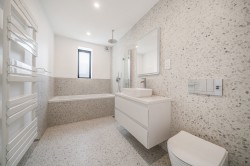 Images for Surrey Gardens, Effingham Junction, Surrey