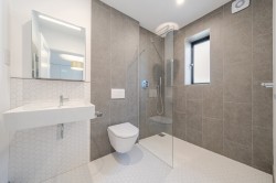 Images for Surrey Gardens, Effingham Junction, Surrey