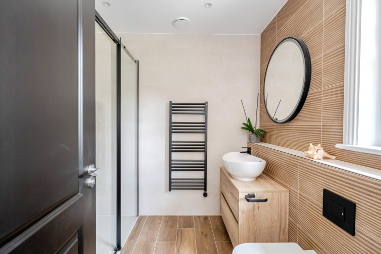 Images for Heath View, East Horsley