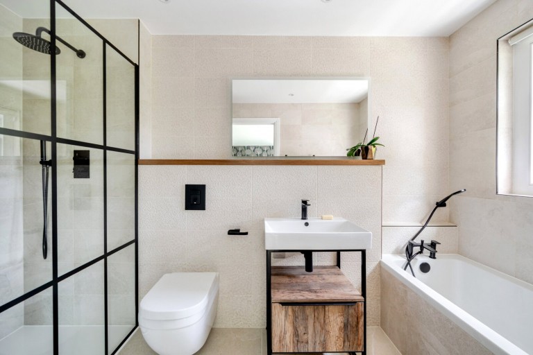 Images for Heath View, East Horsley