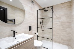 Images for Heath View, East Horsley