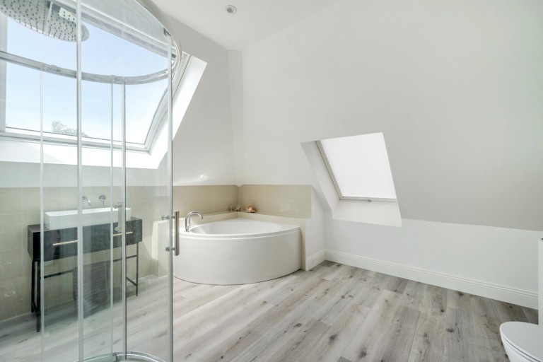 Images for Heath View, East Horsley