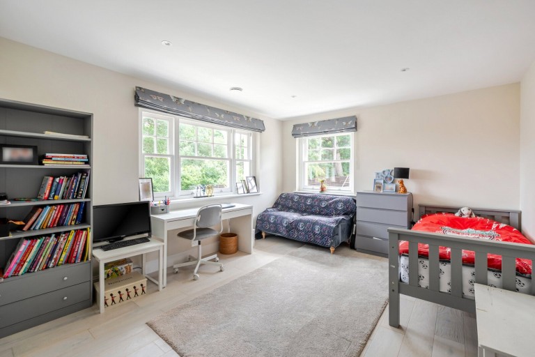 Images for Heath View, East Horsley