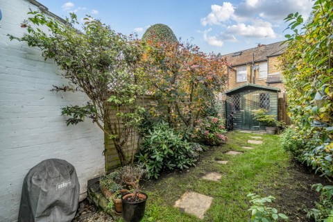 Click the photo for more details of Wolsey Grove, Esher, Surrey