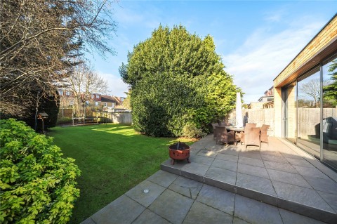 Click the photo for more details of Hampton Court Way, Thames Ditton, KT7