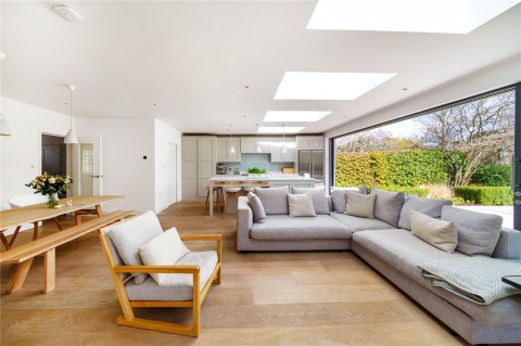 Click the photo for more details of Basingfield Road, Thames Ditton, KT7