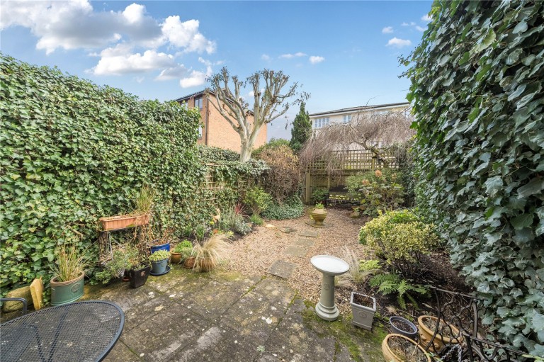 Images for Sandown Gate, Esher, Surrey