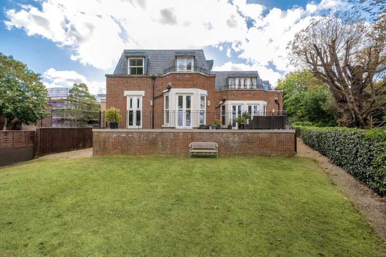 Images for Cheltonian Place, Esher, Surrey