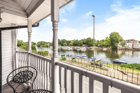 Click the photo for more details of Bridge Road, East Molesey, Surrey
