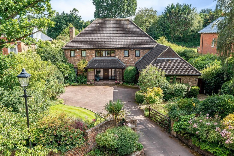 Click the photo for more details of Sandown Avenue, Esher, KT10
