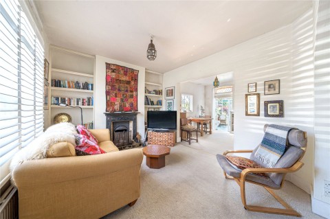 Click the photo for more details of West End Lane, Esher, KT10