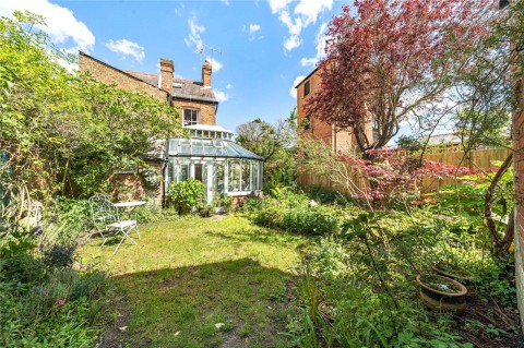 Click the photo for more details of West End Lane, Esher, KT10