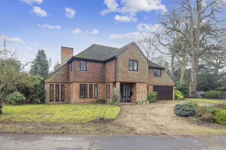 Click the photo for more details of Martineau Close, Esher, KT10