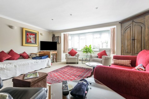 Click the photo for more details of Walton Park Lane, Walton-On-Thames, KT12