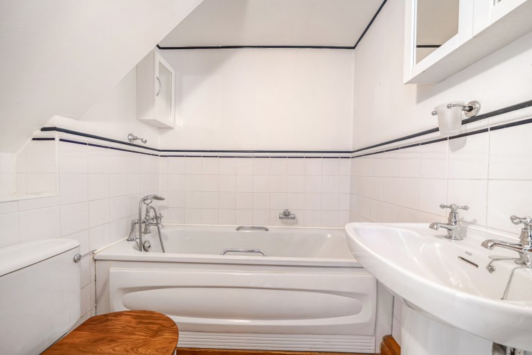 Images for Canterbury Mews, Oxshott, Surrey