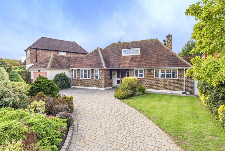 Click the photo for more details of Greenways, Esher, KT10