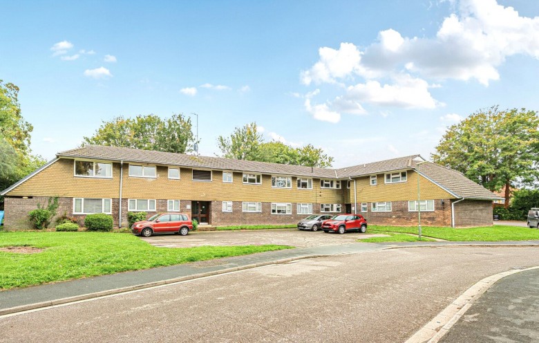 Click the photo for more details of Proctor Gardens, Great Bookham, Surrey
