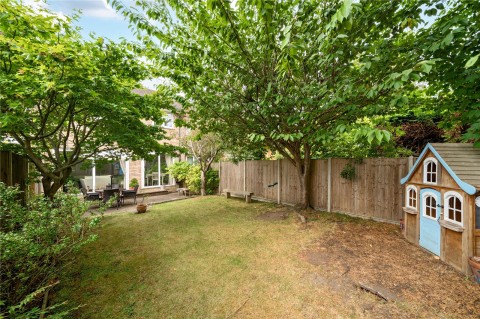 Click the photo for more details of Milbourne Lane, Esher, Surrey