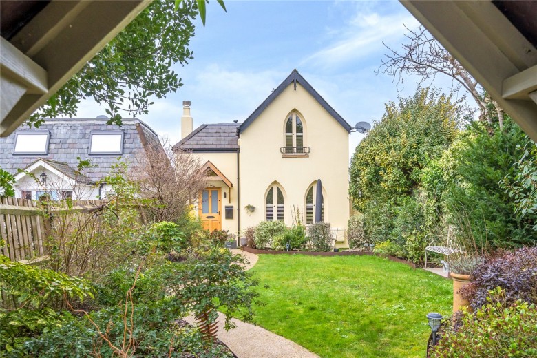 Click the photo for more details of Grants Cottages, Portsmouth Road, Esher, KT10