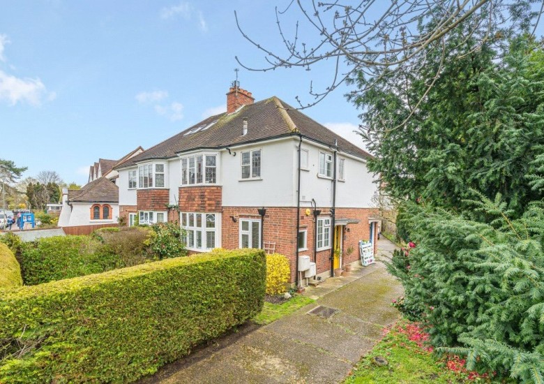 Click the photo for more details of Speer Road, Thames Ditton, Surrey