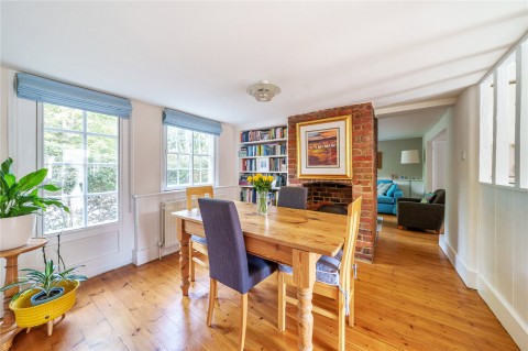 Click the photo for more details of Milbourne Lane, Esher, KT10