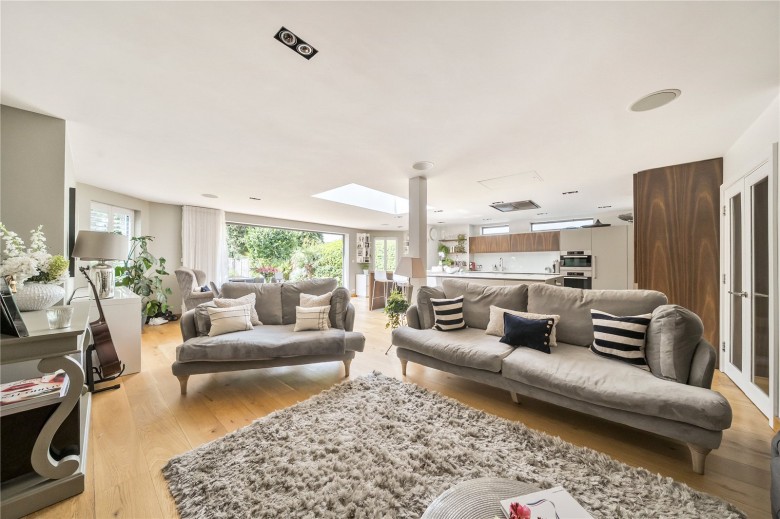 Click the photo for more details of Newlands Avenue, Thames Ditton, Surrey