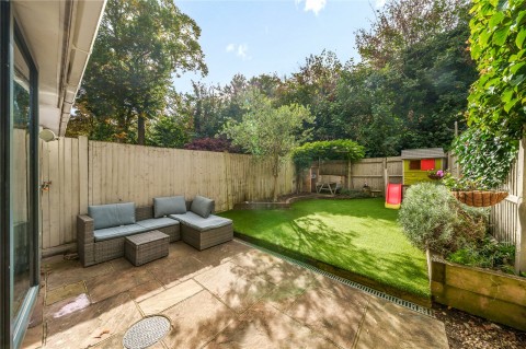 Click the photo for more details of Hayward Road, Thames Ditton, KT7