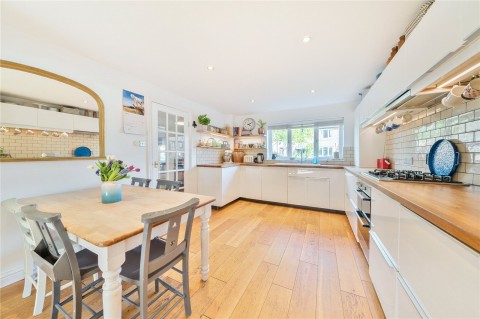Click the photo for more details of Avern Road, West Molesey, KT8
